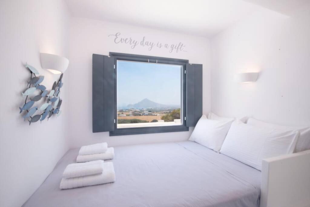 Sunny Studio W.Breathtaking Naxos Views In Isterni Apartment Isterni  Exterior photo